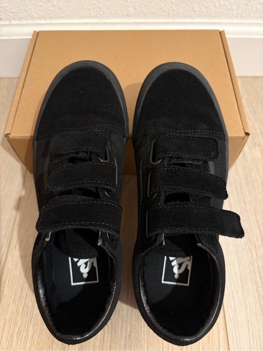 Vans Kids Black Suede Triple Velcro Sneakers - US Size 4